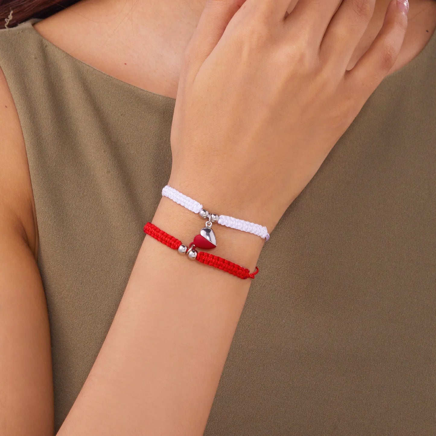 2 PCS Simple Lucky Red Rope Braided Bracelet for Women Men Romantic Heart Magnetic Couple Matching Bracelets Friendship Jewelry