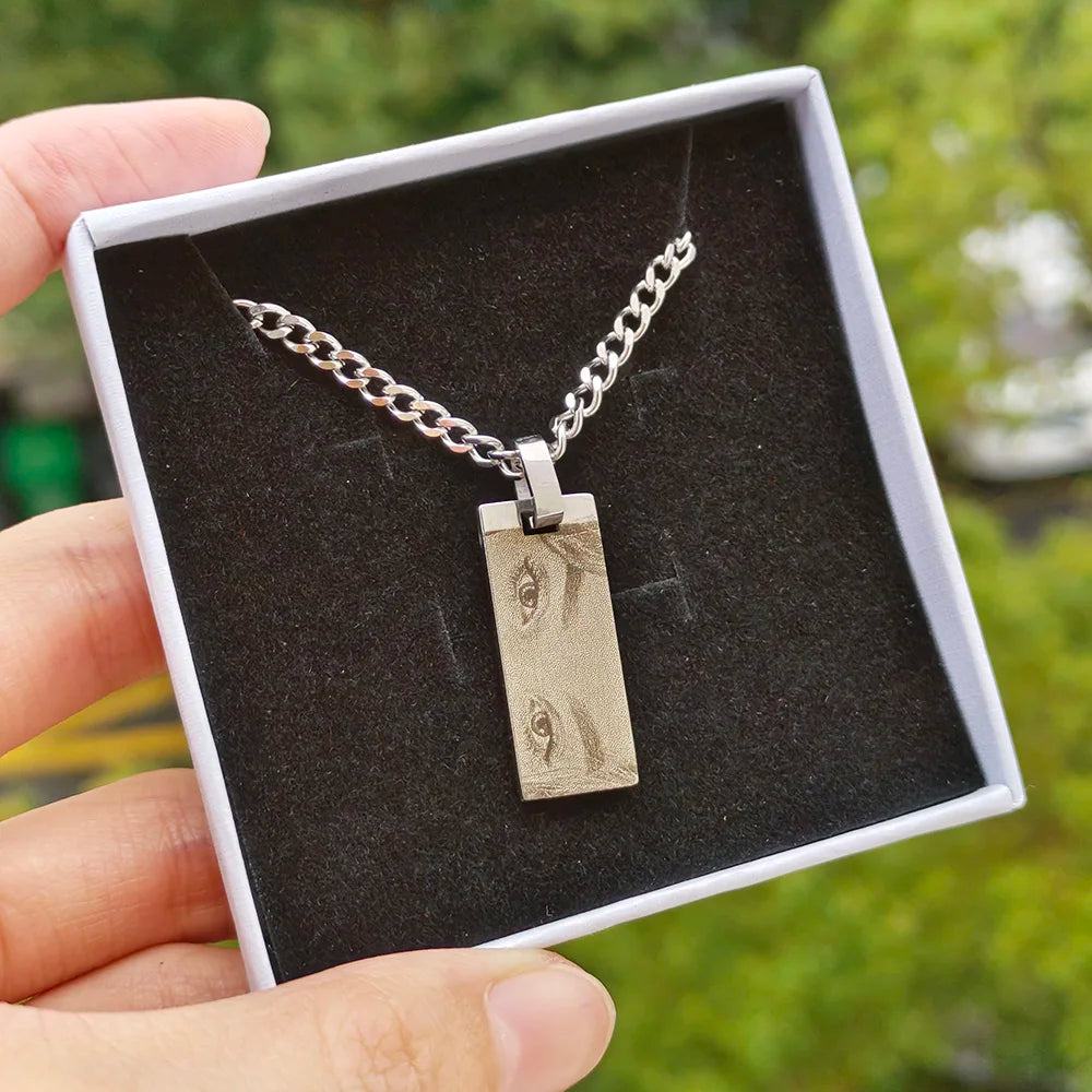 GoldButterfly Personalized Eyes Photo Couple Necklace Customized Pendant Engravable Picture Stainless Steel Gifts for Boy Friend