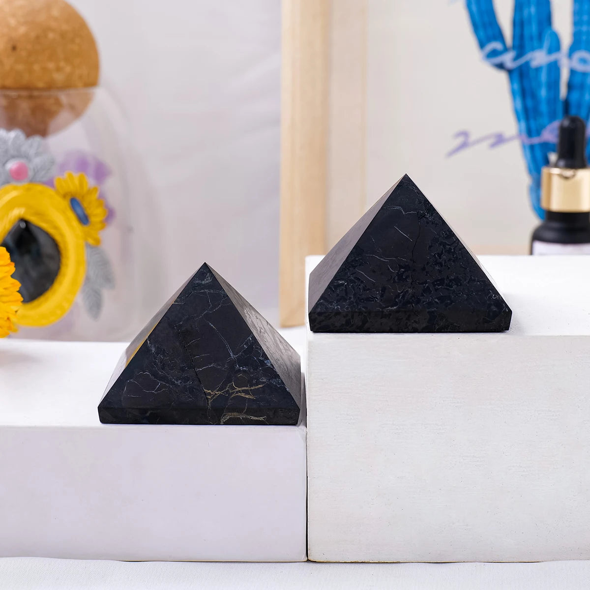 1pc Natural Crystal Russian Shungite Pyramid Raw Stone Polished Four Sided Tower Home Desktop Decoration Feng Shui Ornament
