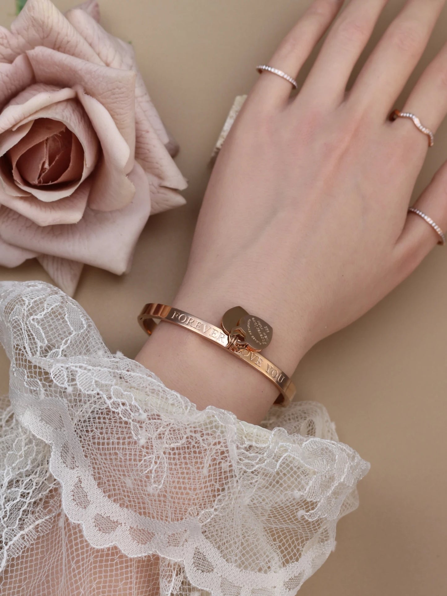 XB999 Hot Classic Stainless Steel Gold Color Bracelets & Bangles Wholesale Jewelry Fine Double Peach Heart Love Bracelets Female