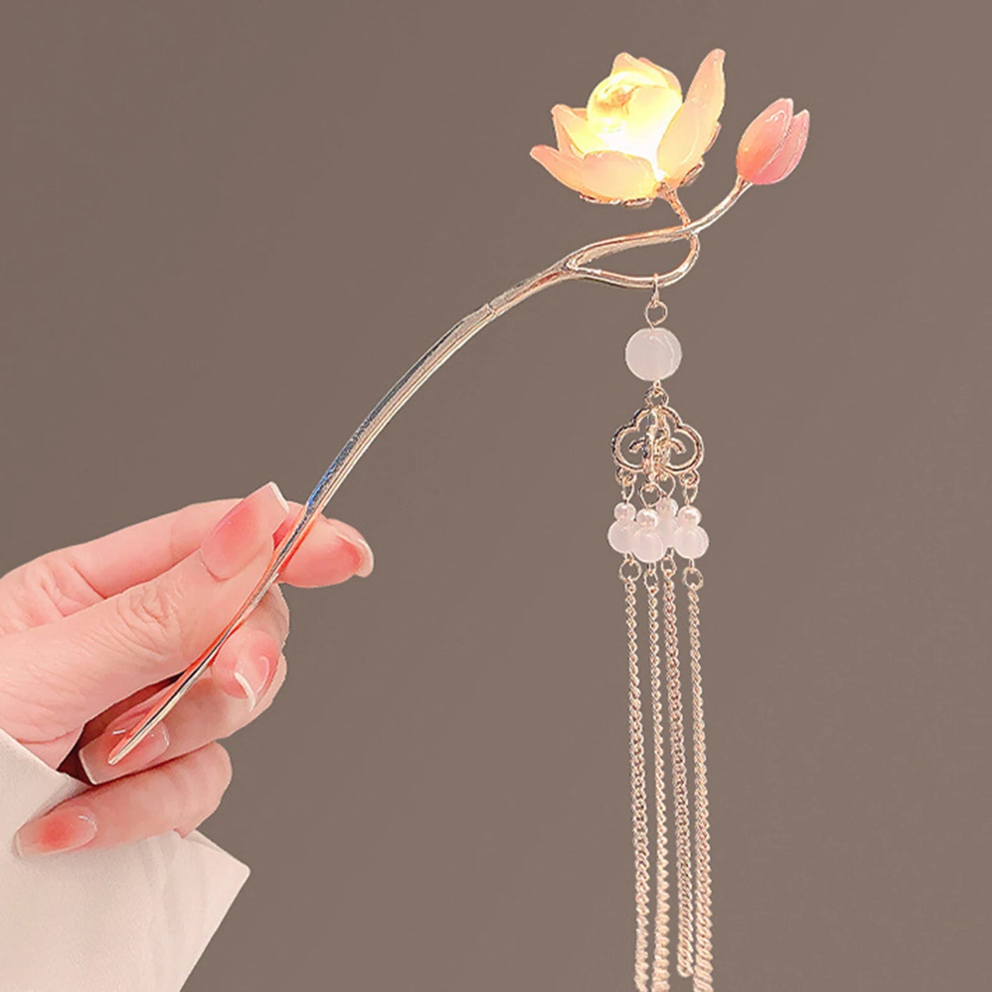 Luminous Flower Hairpin For Women Creative Lotus Emit Light Lantern Tassel Hair Stick Vintage Chinese Style Metal Hair Accessory