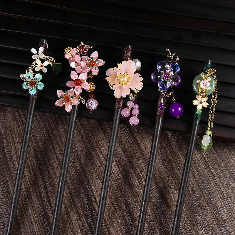 Wooden Hair Stick Chinese Style Winding Flower Hairpin With Tassel Elegant Lady Hair Clip Hair Accessories Vintage Gift