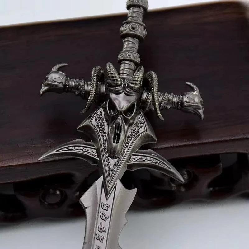 14cm World of Warcraft Frostmourne Weapon Keychains Alloy Swords Game Peripheral Model Metal Action Figures Gift Toys Game Boys