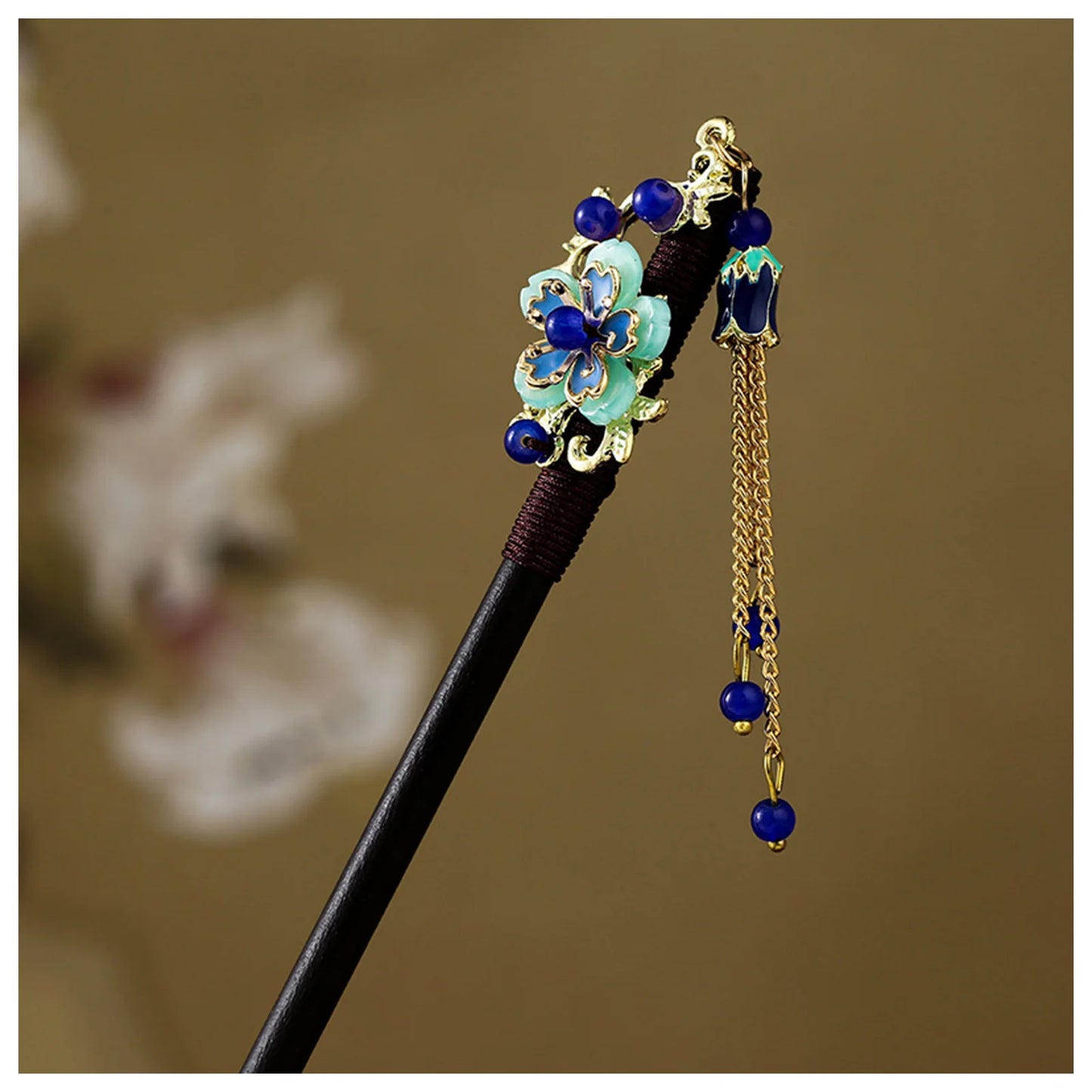 Ancient Style Magnolia Hairpin Artificial Transparent Glass Flower Tassel Hair Stick Wooden Simple Updo Hairpin New Year Gifts