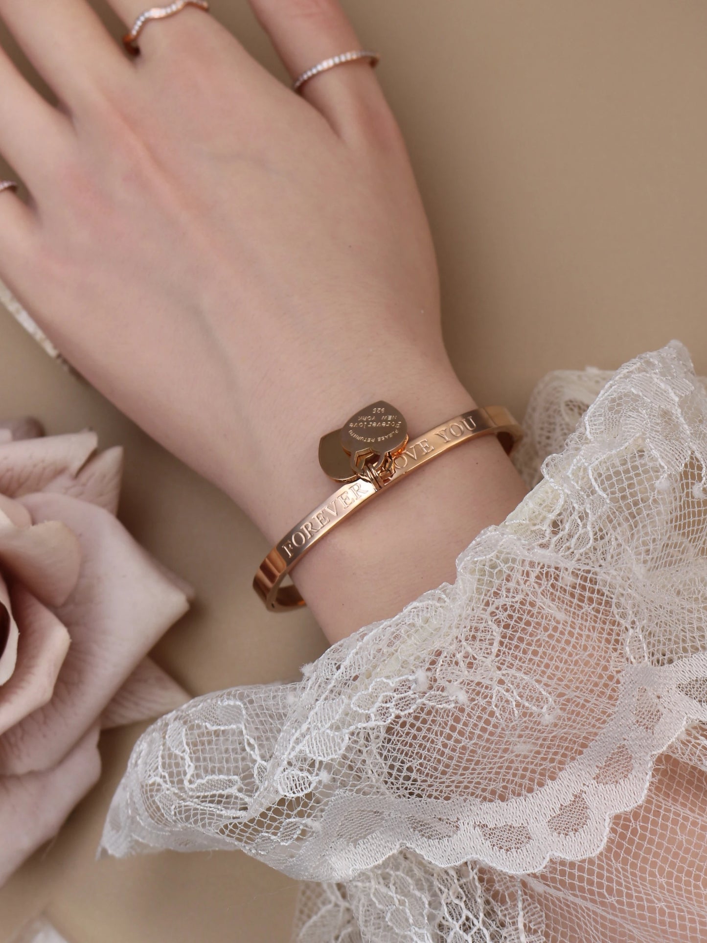 XB999 Hot Classic Stainless Steel Gold Color Bracelets & Bangles Wholesale Jewelry Fine Double Peach Heart Love Bracelets Female