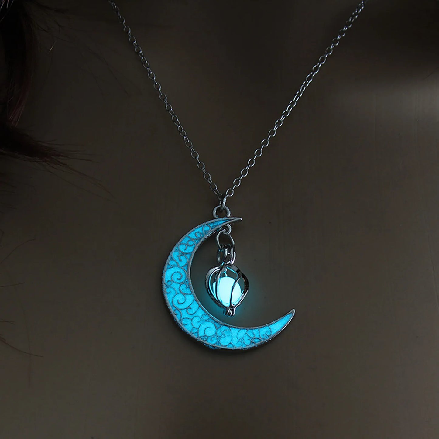 Womens Teen Girls Luminous Moon Necklace Moon Pendants Chain Choker Glow in The Dark Necklace Jewellery Gifts Ожерелье