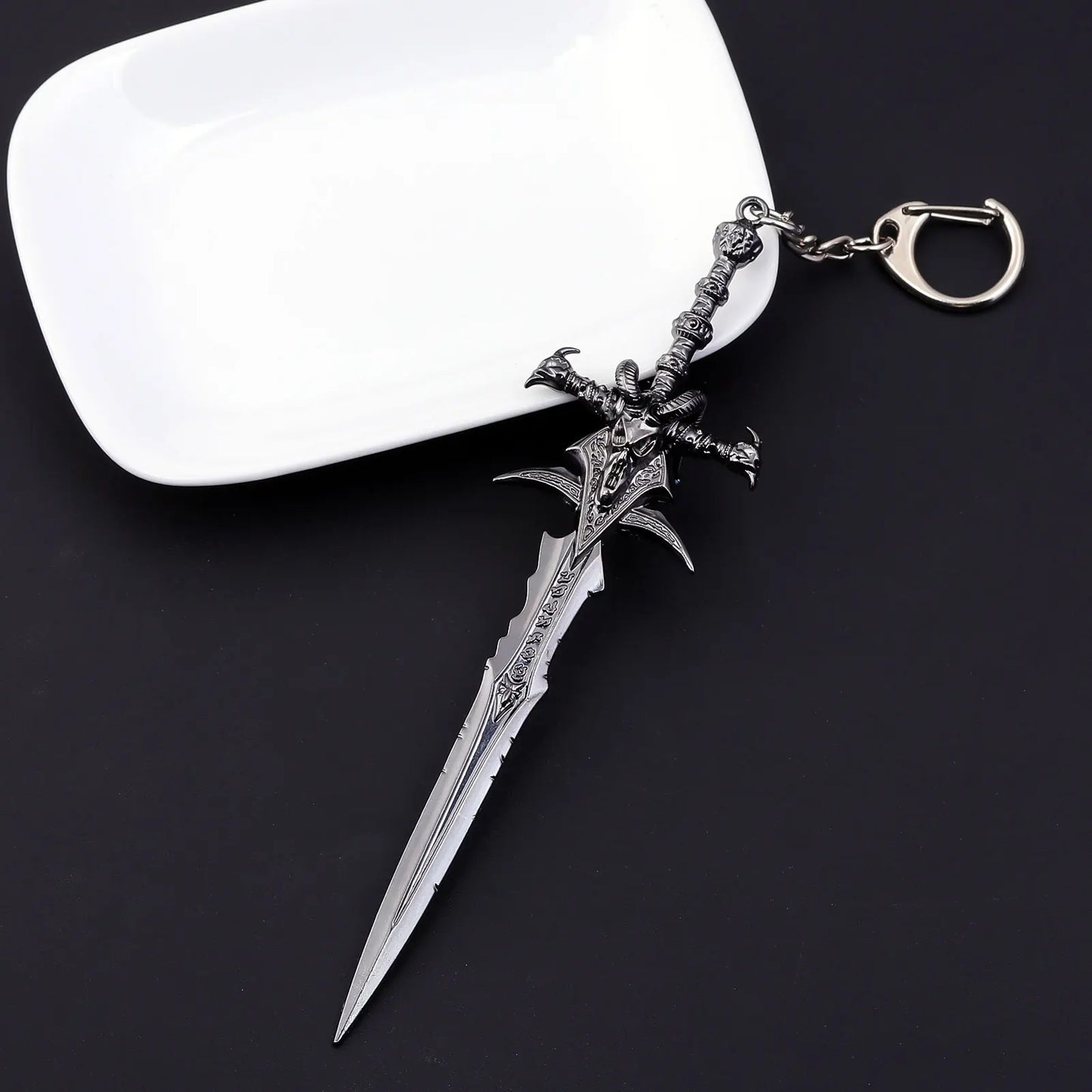 14cm World of Warcraft Frostmourne Weapon Keychains Alloy Swords Game Peripheral Model Metal Action Figures Gift Toys Game Boys
