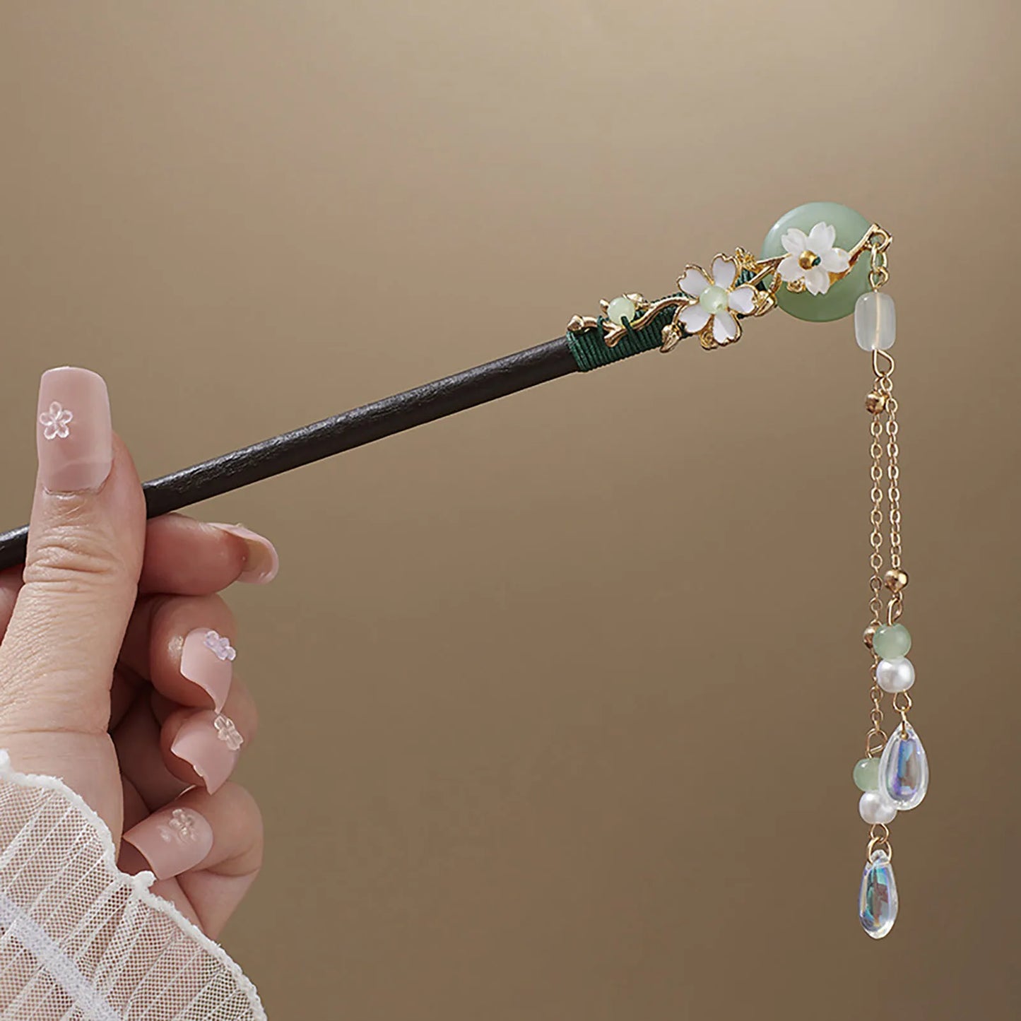 Ancient Style Magnolia Hairpin Artificial Transparent Glass Flower Tassel Hair Stick Wooden Simple Updo Hairpin New Year Gifts