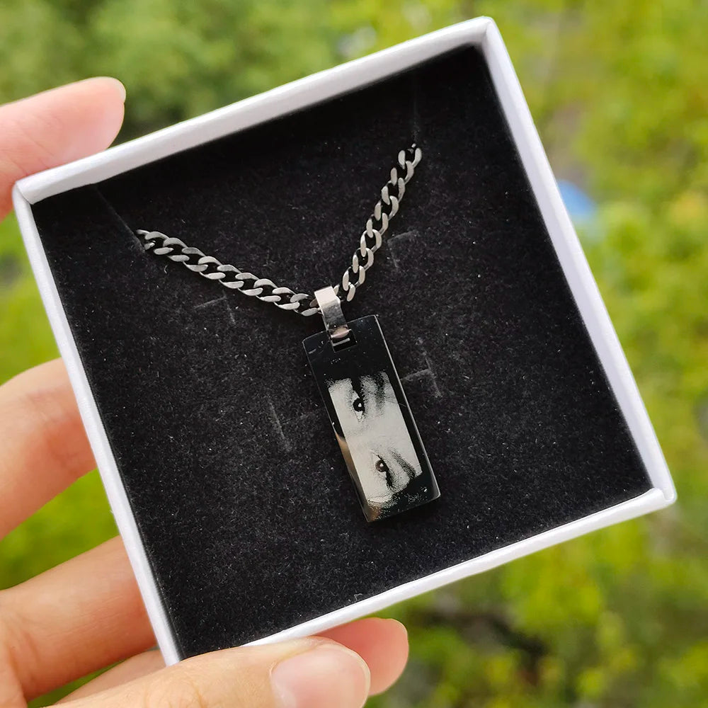 GoldButterfly Personalized Eyes Photo Couple Necklace Customized Pendant Engravable Picture Stainless Steel Gifts for Boy Friend