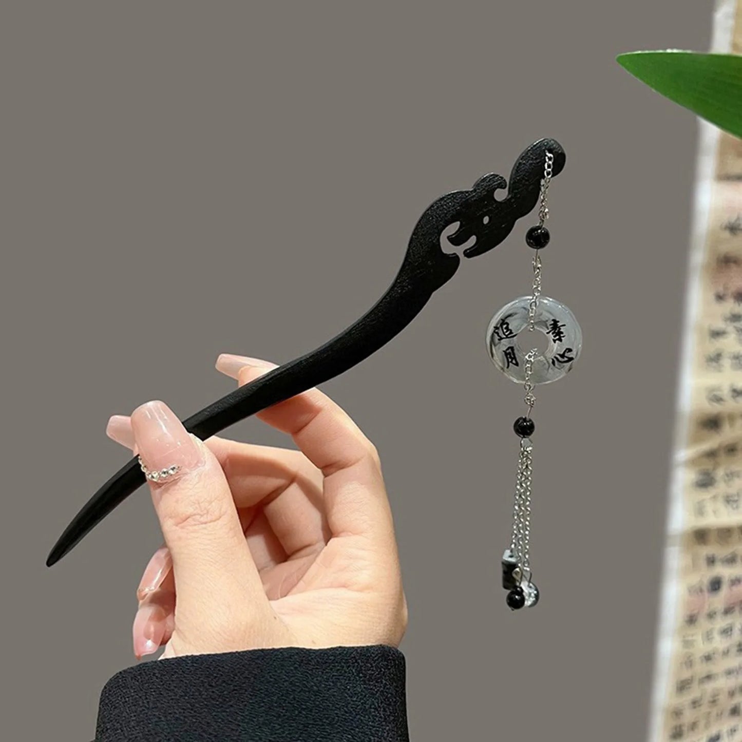 Ancient Style Magnolia Hairpin Artificial Transparent Glass Flower Tassel Hair Stick Wooden Simple Updo Hairpin New Year Gifts