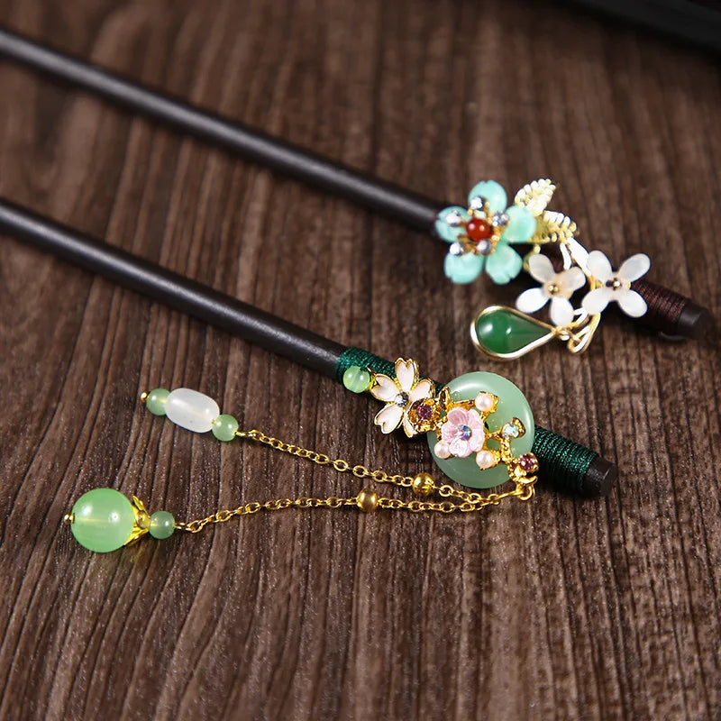 Wooden Hair Stick Chinese Style Winding Flower Hairpin With Tassel Elegant Lady Hair Clip Hair Accessories Vintage Gift
