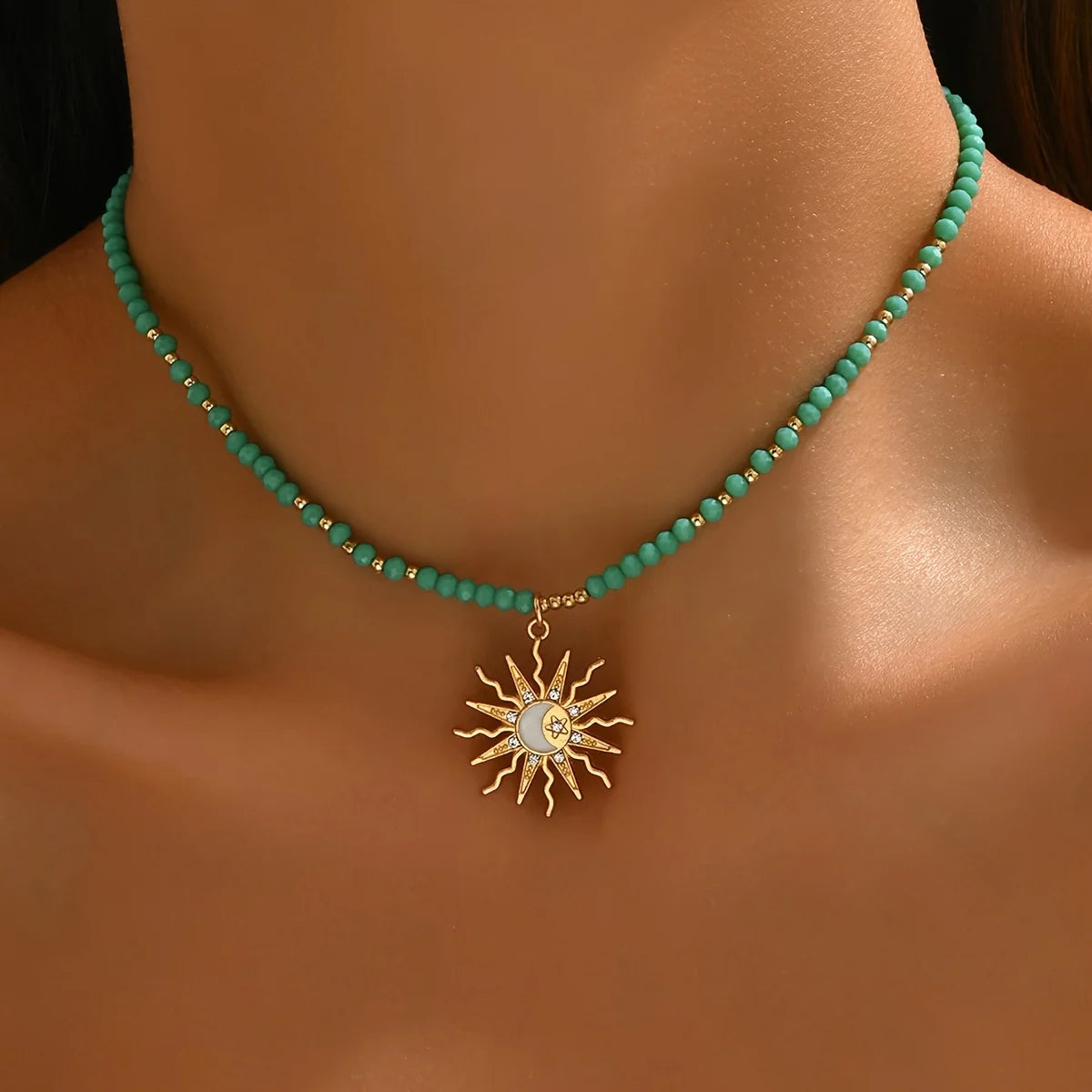 Vintage Golden-Toned Sun Pendant Necklace for Women Elegant Turquoise Beads Chain Choker Neck Statement Party Jewelry Gifts