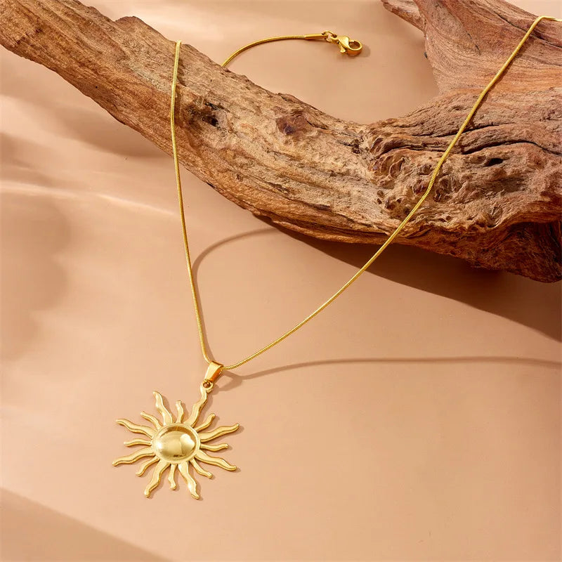 316L Stainless Steel Golden Fashion Sun Pendant Necklace For Women Girl 2024 New Concise Solar Neck Chain Jewelry Gift