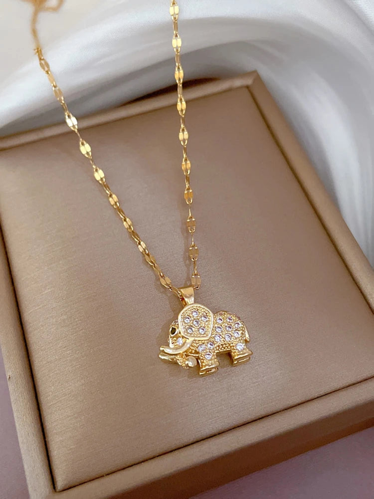 Fashion Light Luxury Micro-inlaid Three-dimensional Elephant Necklace Classic Auspicious Animal All-match Clavicle Chain